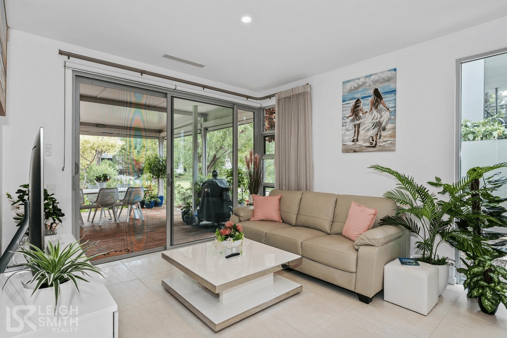 31 Whimbrel Crescent, Coodanup, WA 6210