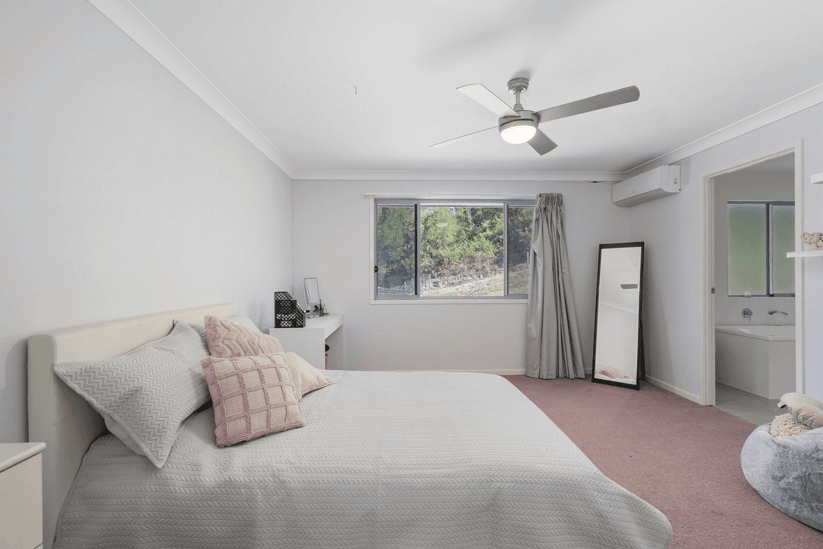 30 Yarrayne Valley Drive, UPPER COOMERA, QLD 4209