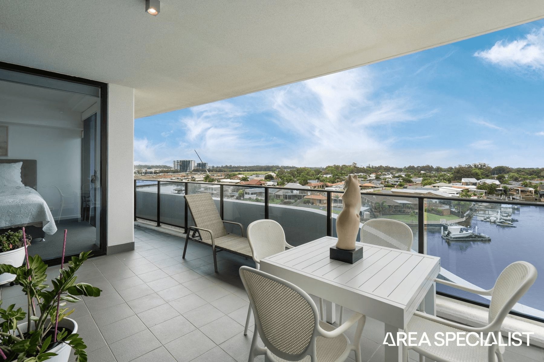 1402/5 Harbour Side Court, Biggera Waters, QLD 4216