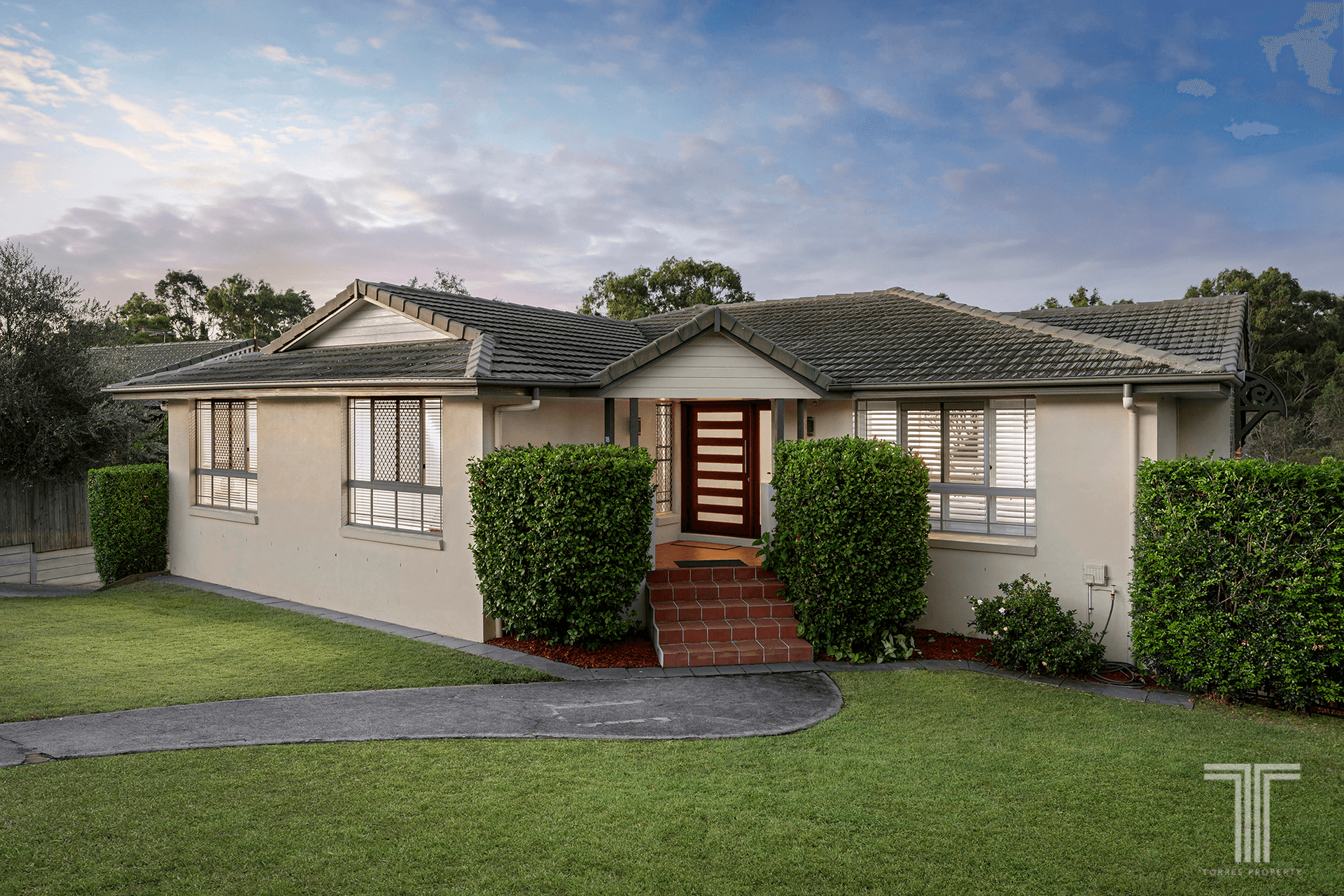 18 Amersham Crescent, Carindale, QLD 4152