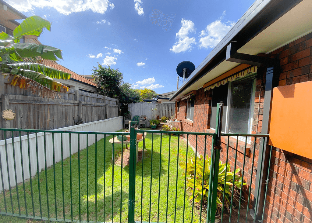 1&2/26 Hollywell Road, BIGGERA WATERS, QLD 4216