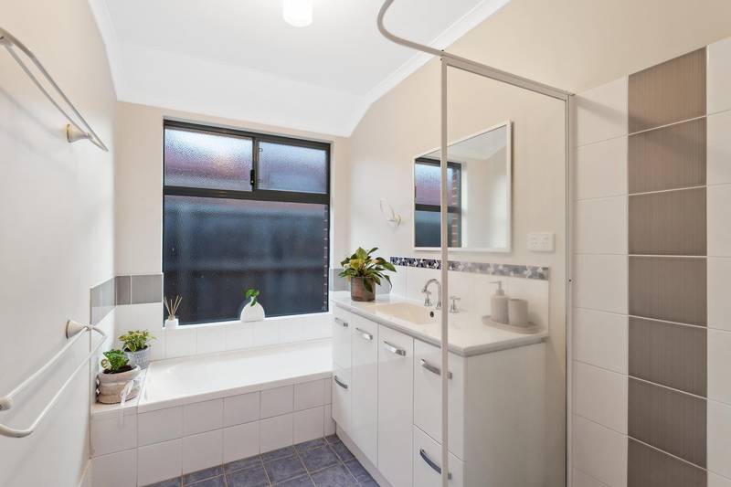 10 Thornbill Vista, Ellenbrook, WA 6069