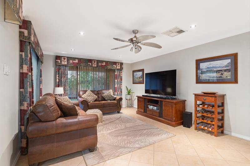 10 Thornbill Vista, Ellenbrook, WA 6069