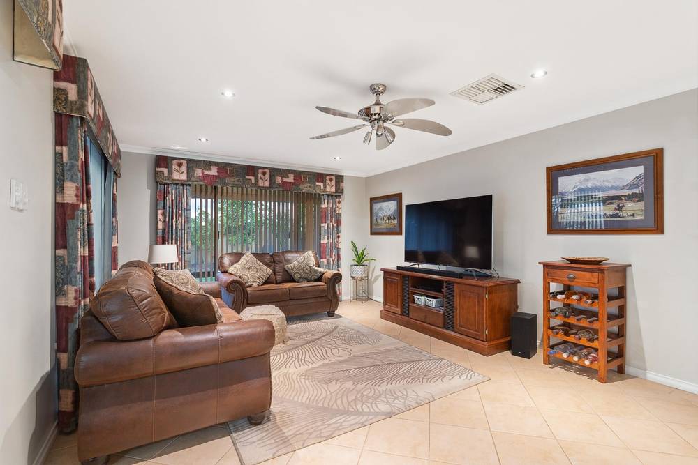 10 Thornbill Vista, Ellenbrook, WA 6069
