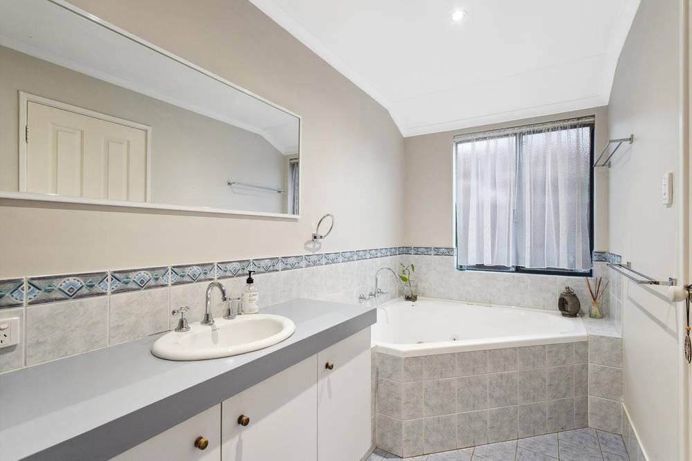 10 Thornbill Vista, Ellenbrook, WA 6069