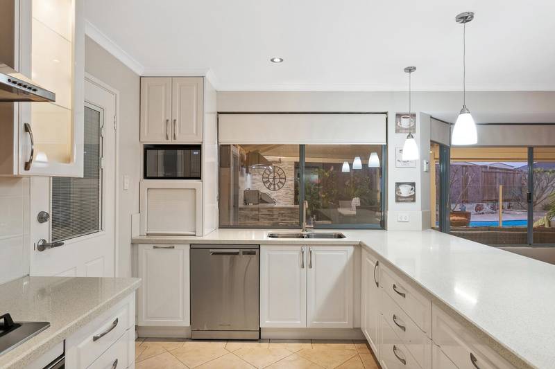 10 Thornbill Vista, Ellenbrook, WA 6069