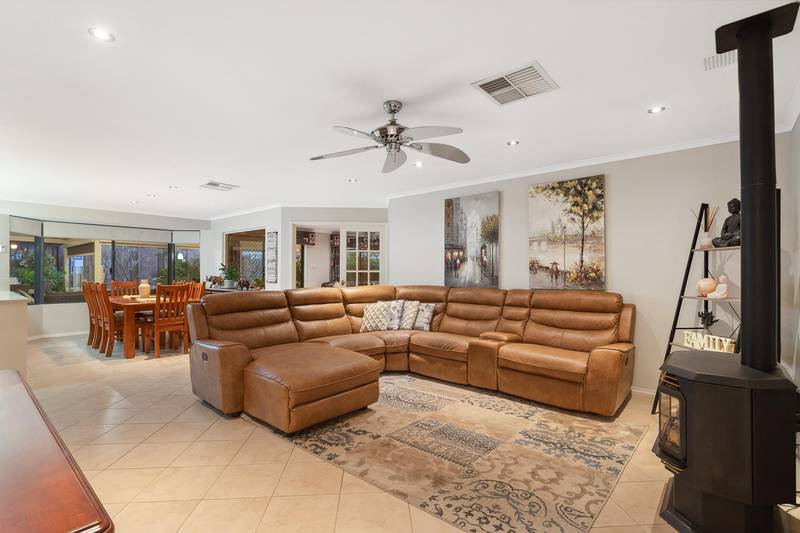 10 Thornbill Vista, Ellenbrook, WA 6069