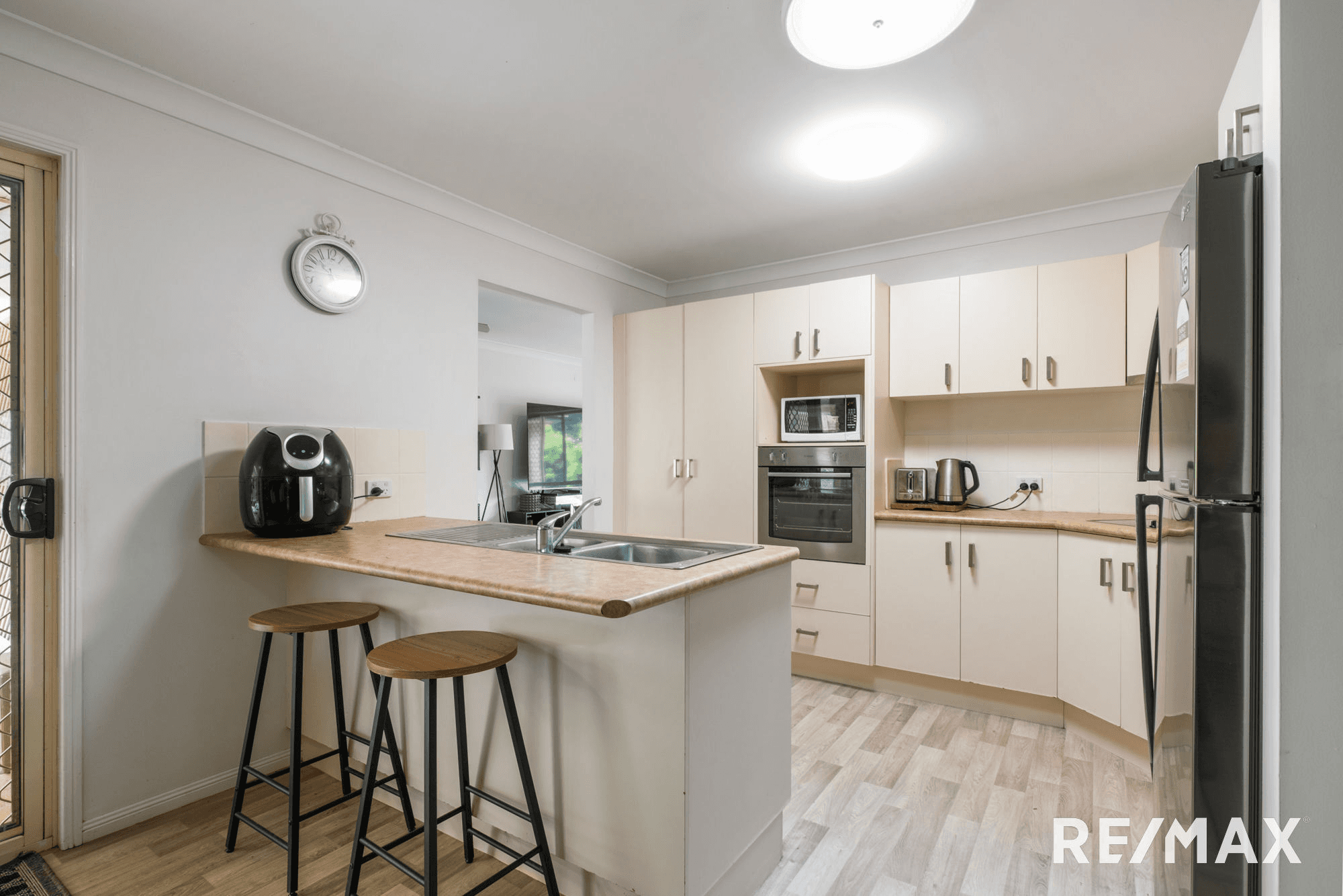 27 Kooralbyn Court, NAMBOUR, QLD 4560