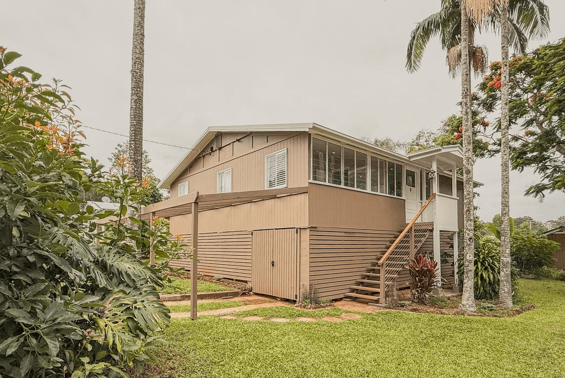 3 Leslie Street, RUSSELL ISLAND, QLD 4184