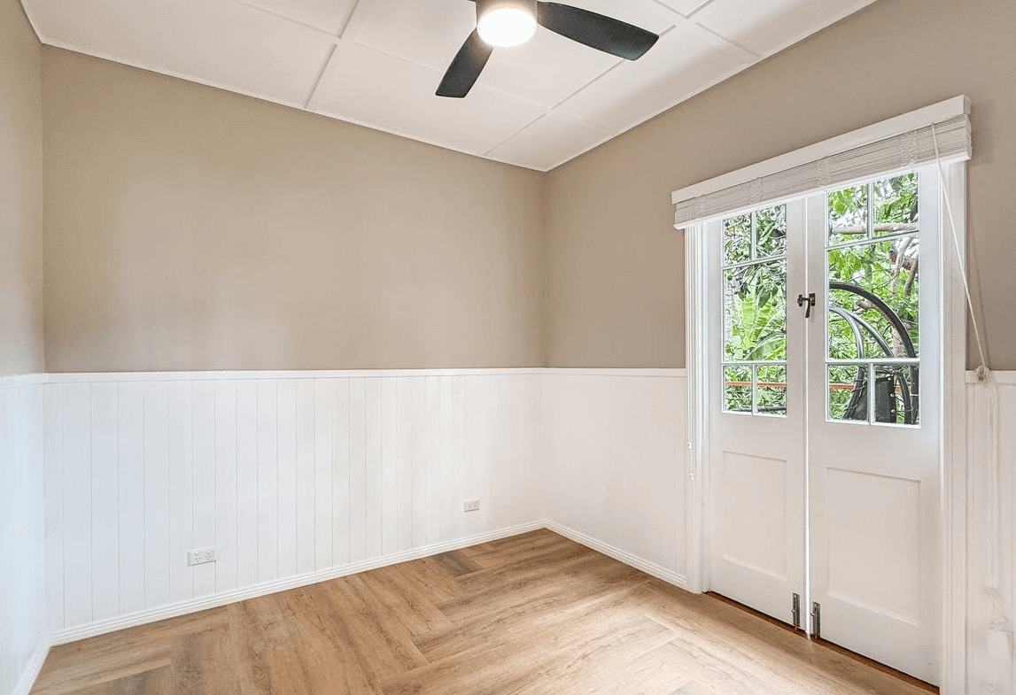 3 Leslie Street, RUSSELL ISLAND, QLD 4184