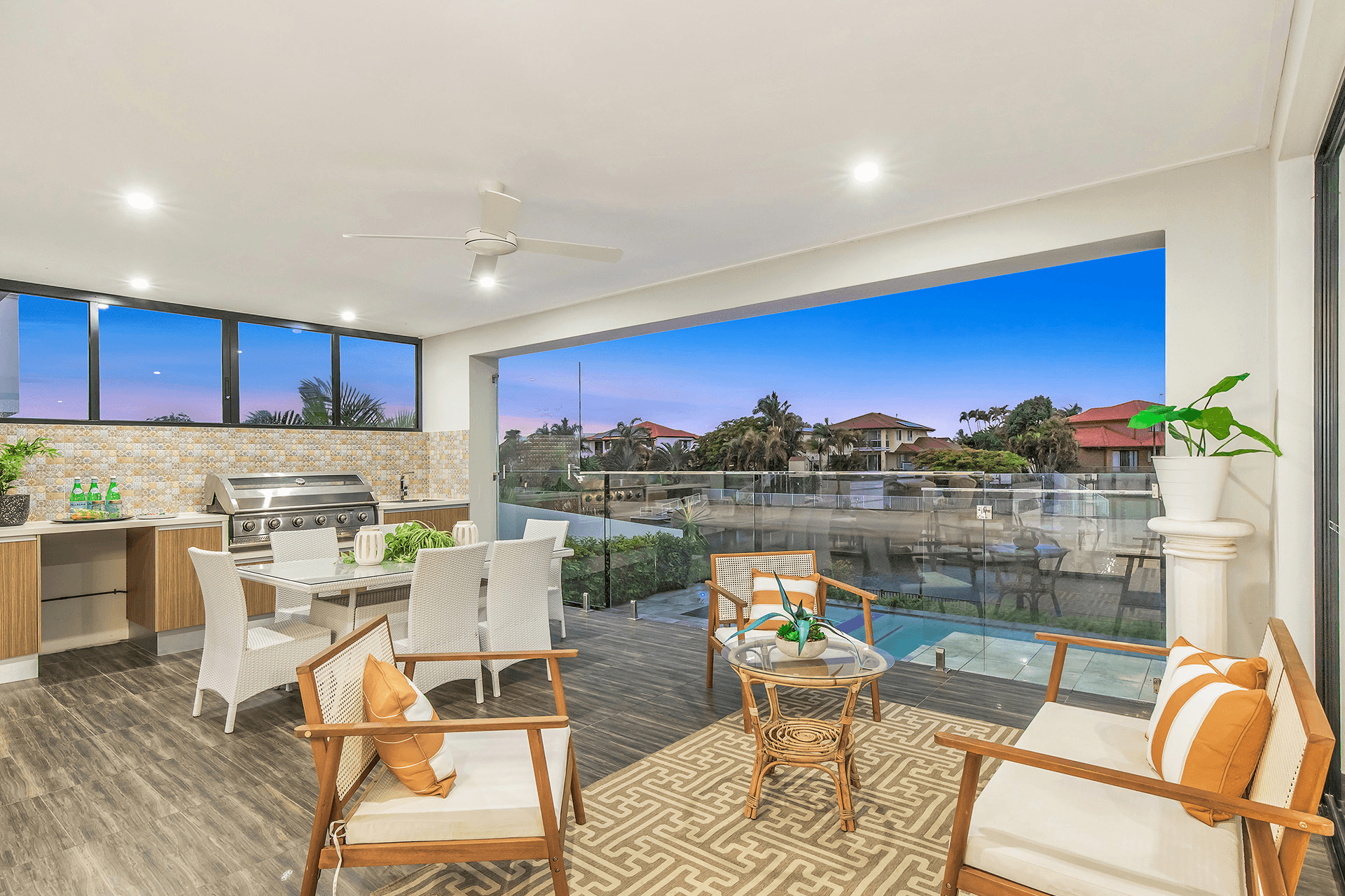 26 Lakeview Boulevard, Mermaid Waters, QLD 4218