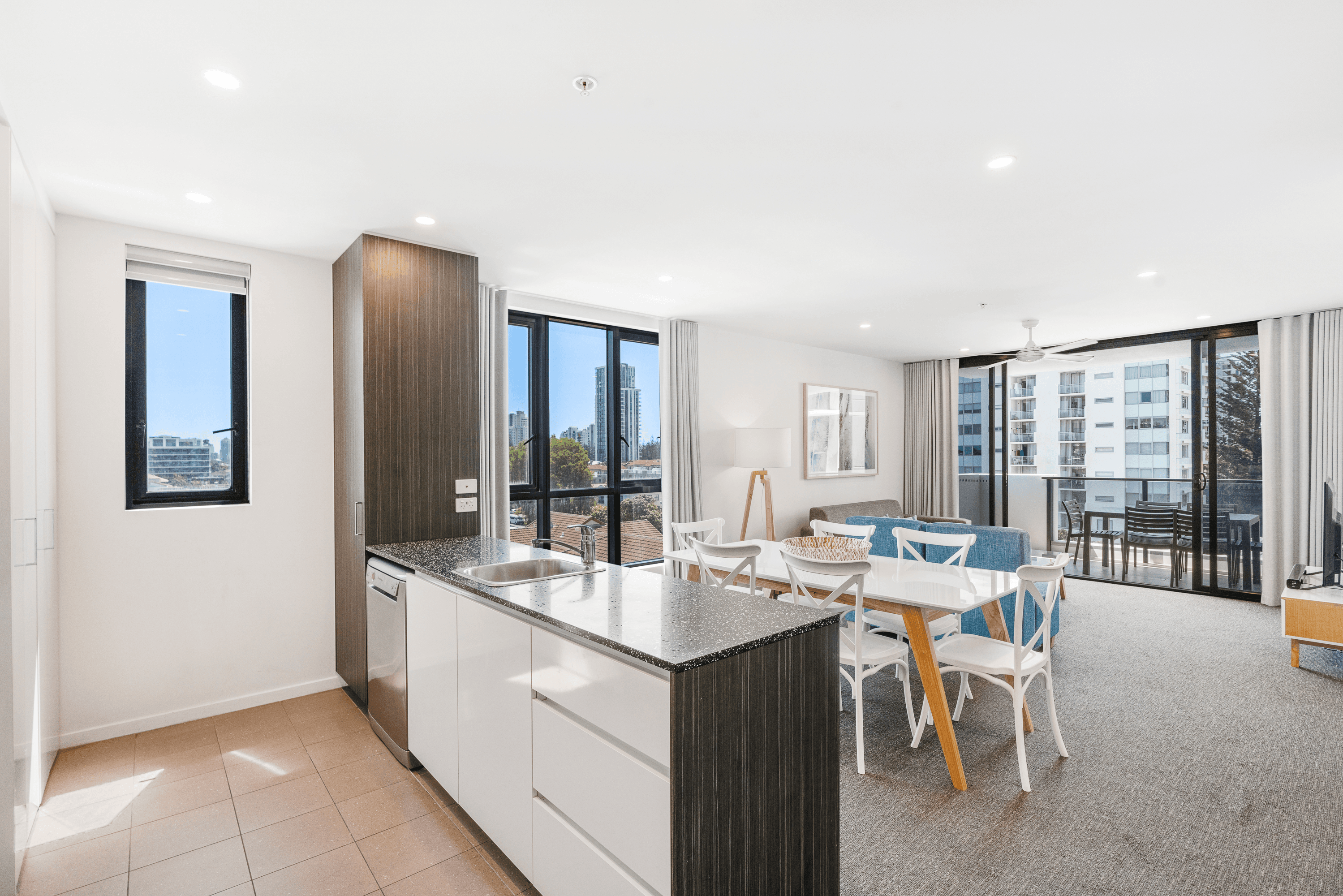 24/2729-2733 Gold Coast Highway, BROADBEACH, QLD 4218