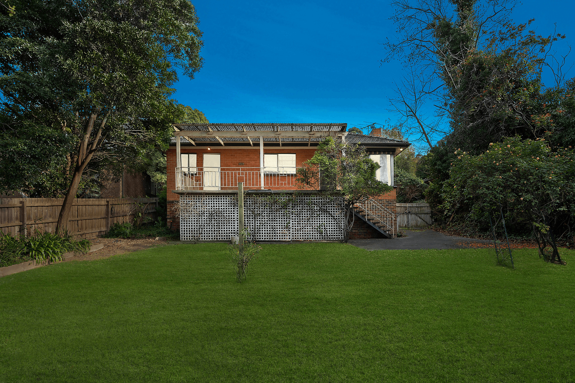 10 Yanigin Drive, Glen Waverley, VIC 3150