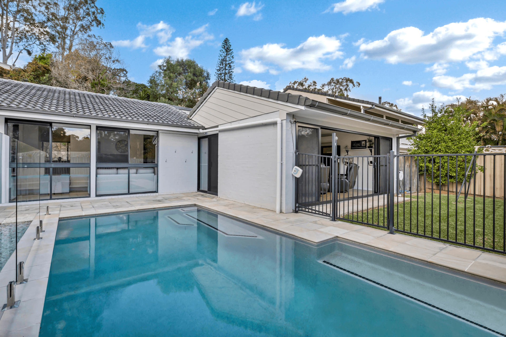 35 Ironbark Road, CHAPEL HILL, QLD 4069