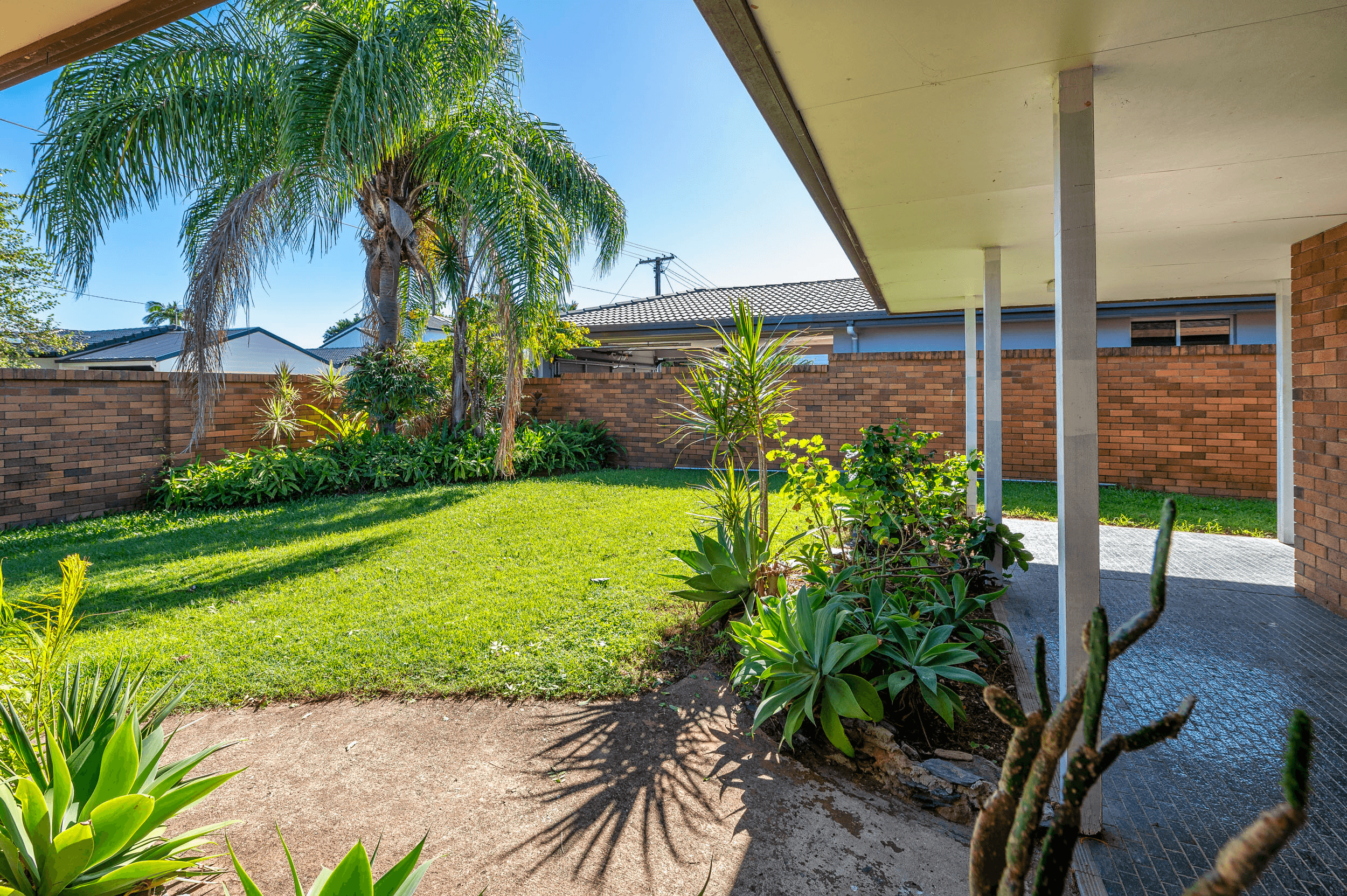 30 Kingfisher Crescent, BURLEIGH WATERS, QLD 4220