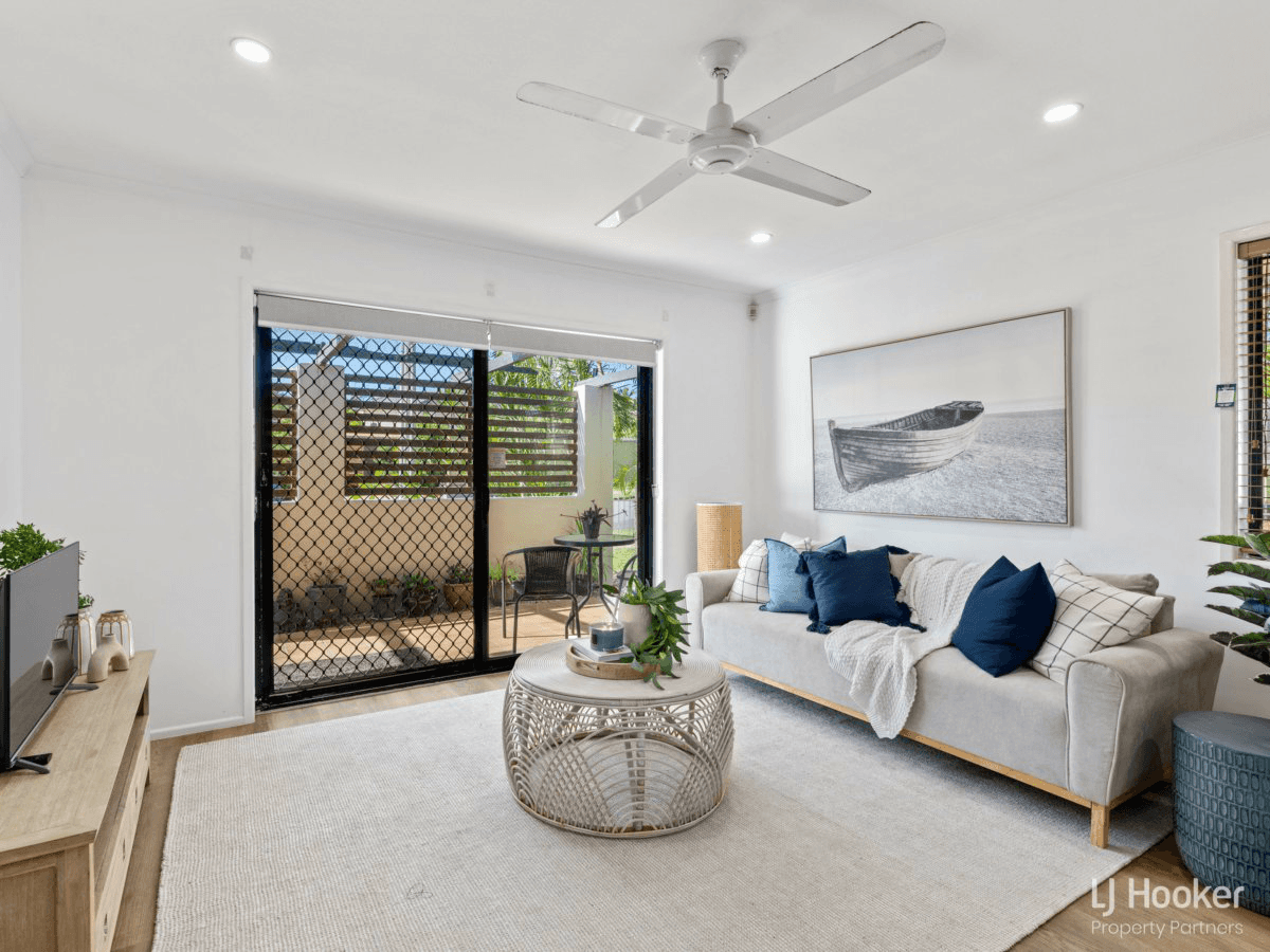 11 Jacqueline Avenue, SPRINGWOOD, QLD 4127