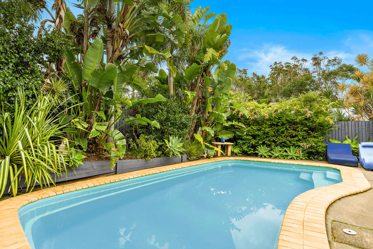 20 Davey Drive, WOOMBYE, QLD 4559