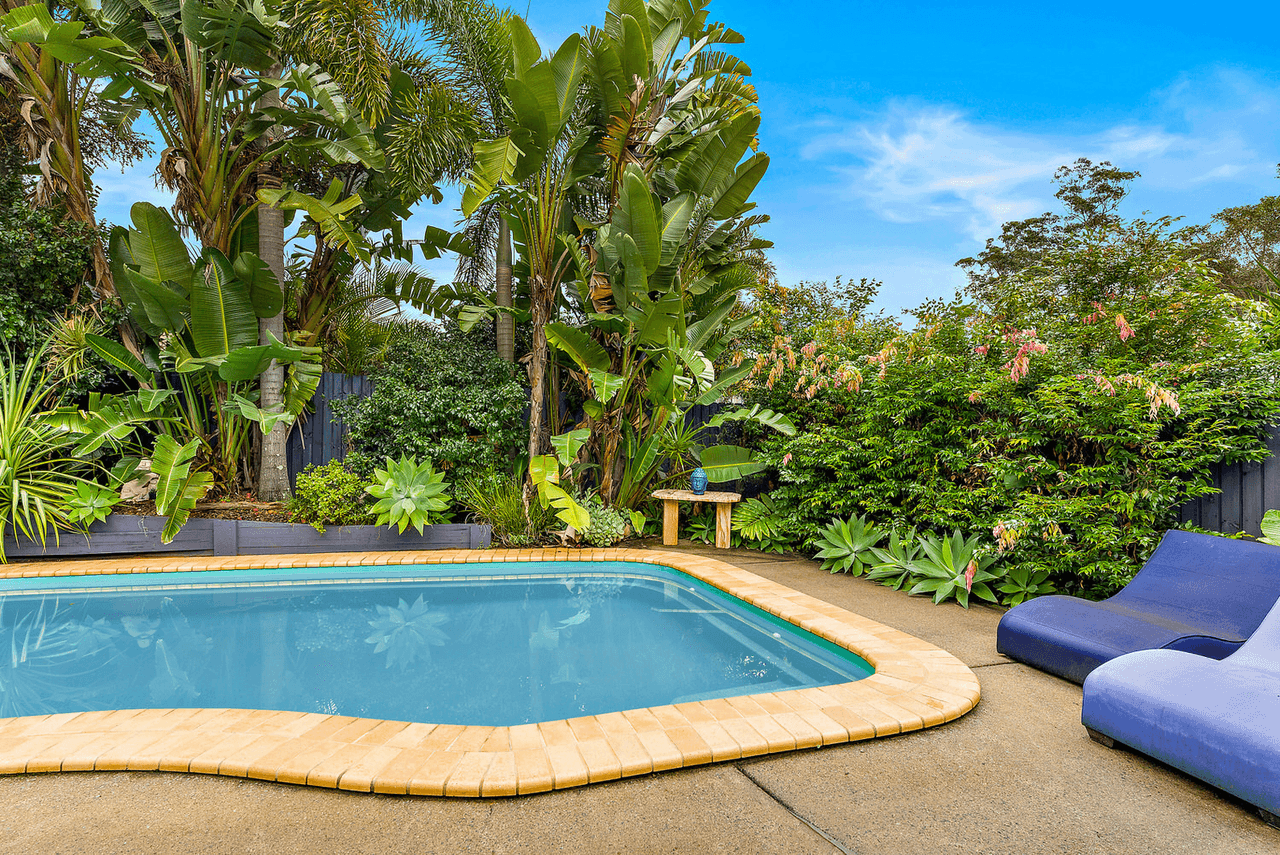 20 Davey Drive, WOOMBYE, QLD 4559