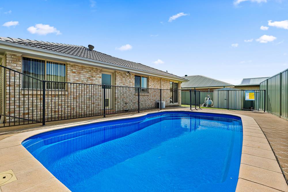 13 Collie Way, ALBION PARK, NSW 2527