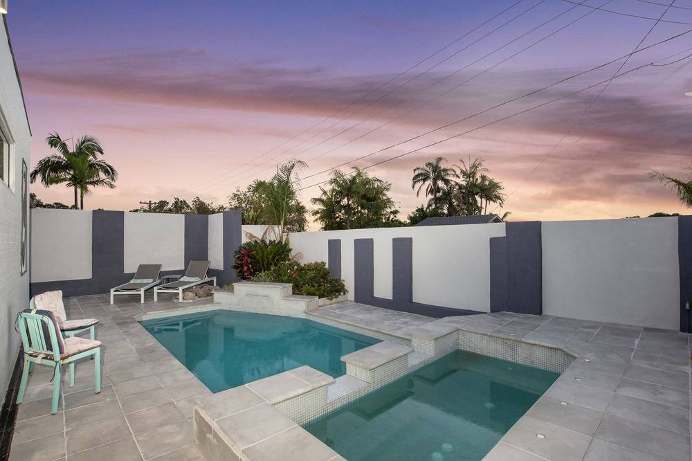 9 Lergessner Street, BIGGERA WATERS, QLD 4216