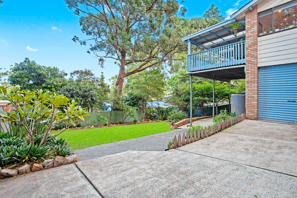 33 Kilkenny Parade, BERKELEY VALE, NSW 2261