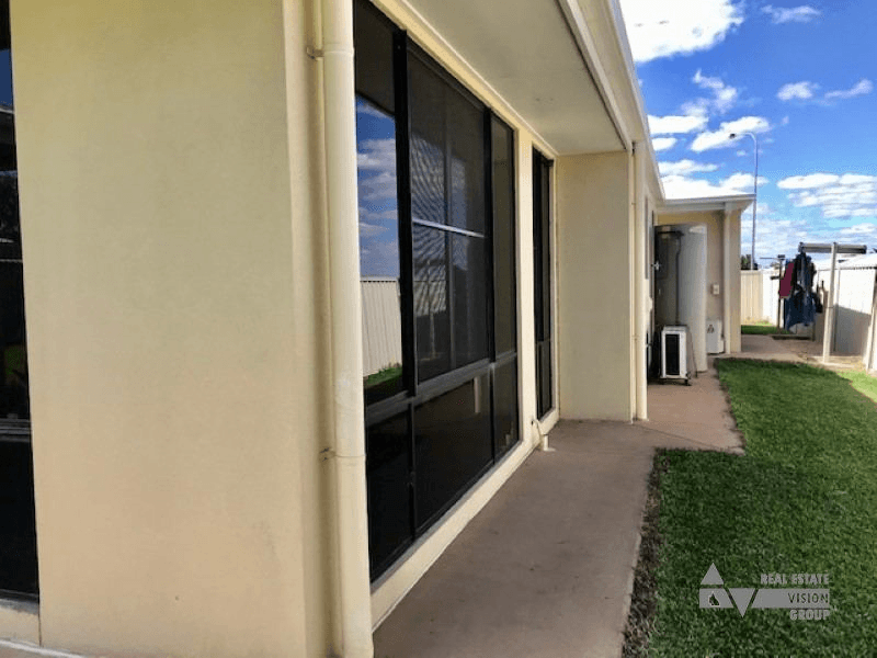 14 Baird St, Emerald, QLD 4720