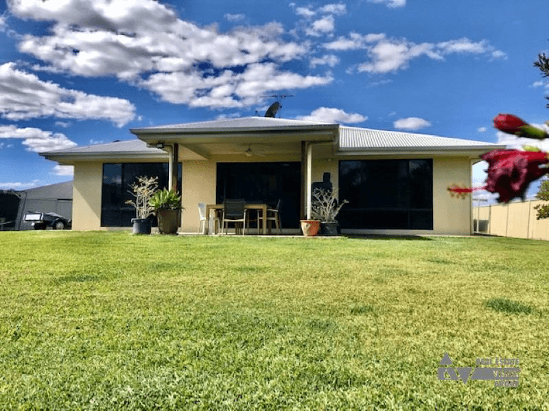 14 Baird St, Emerald, QLD 4720