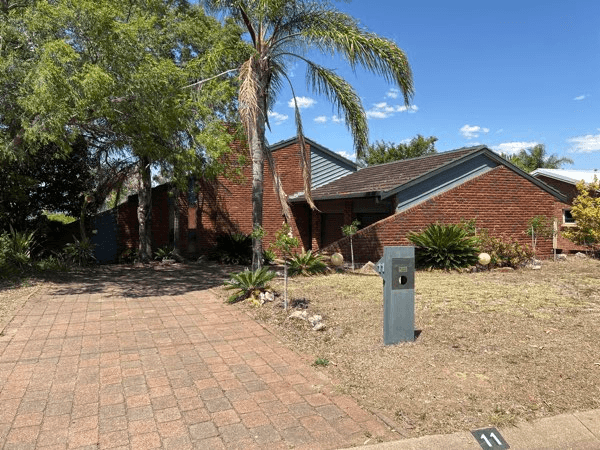 11 Baringa Place, TAMWORTH, NSW 2340