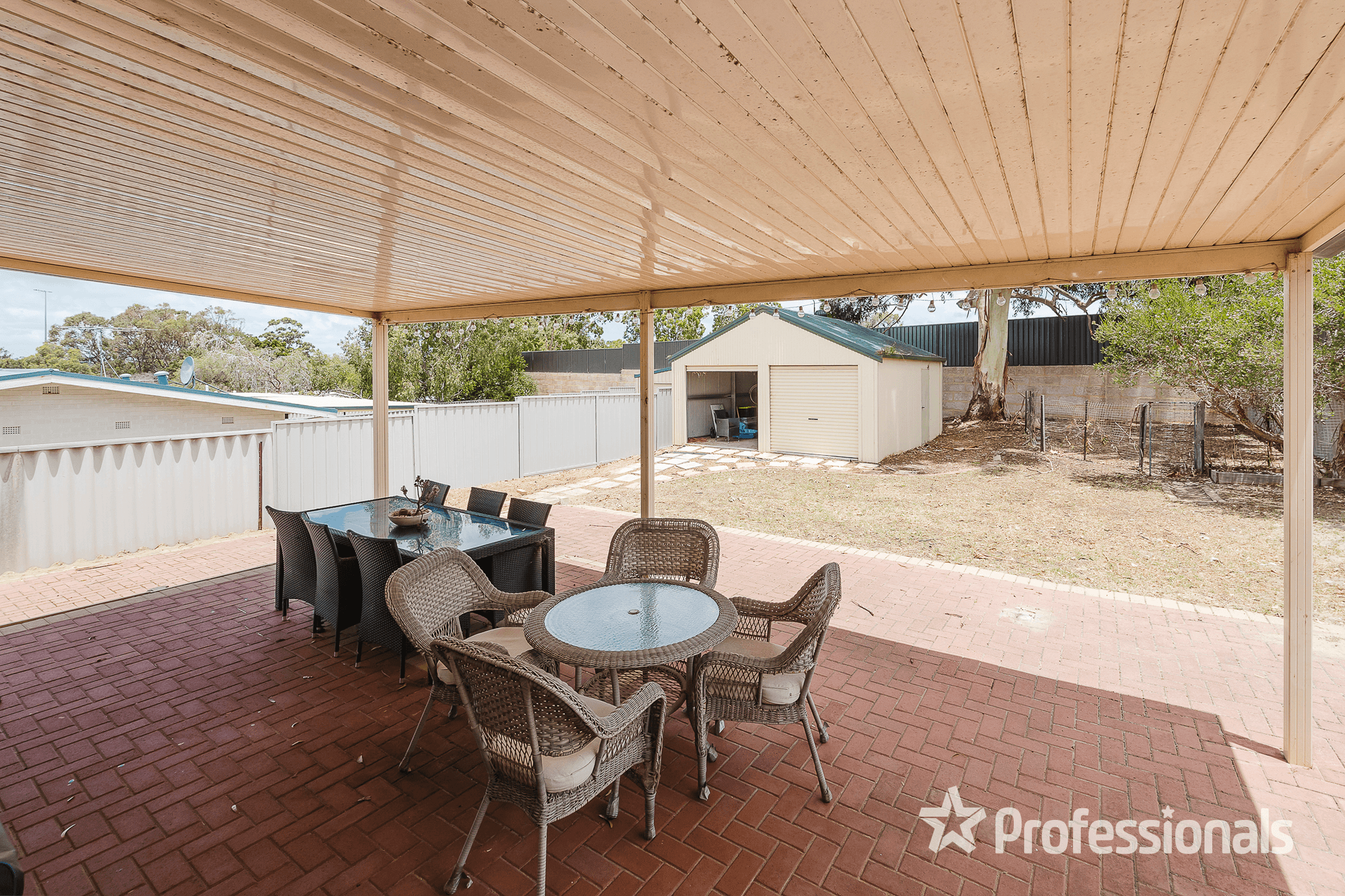 35 Rochford Way, GIRRAWHEEN, WA 6064