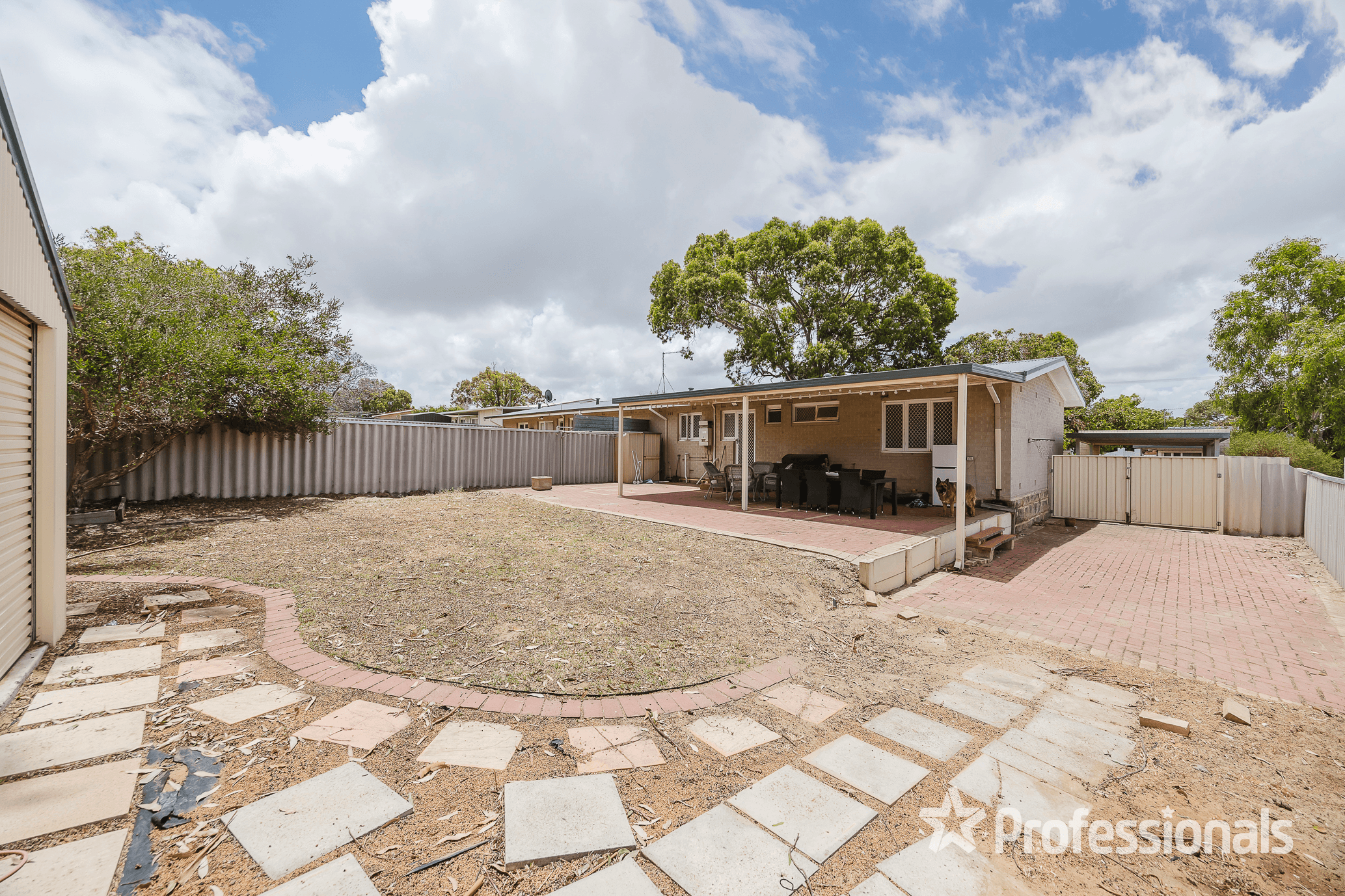 35 Rochford Way, GIRRAWHEEN, WA 6064