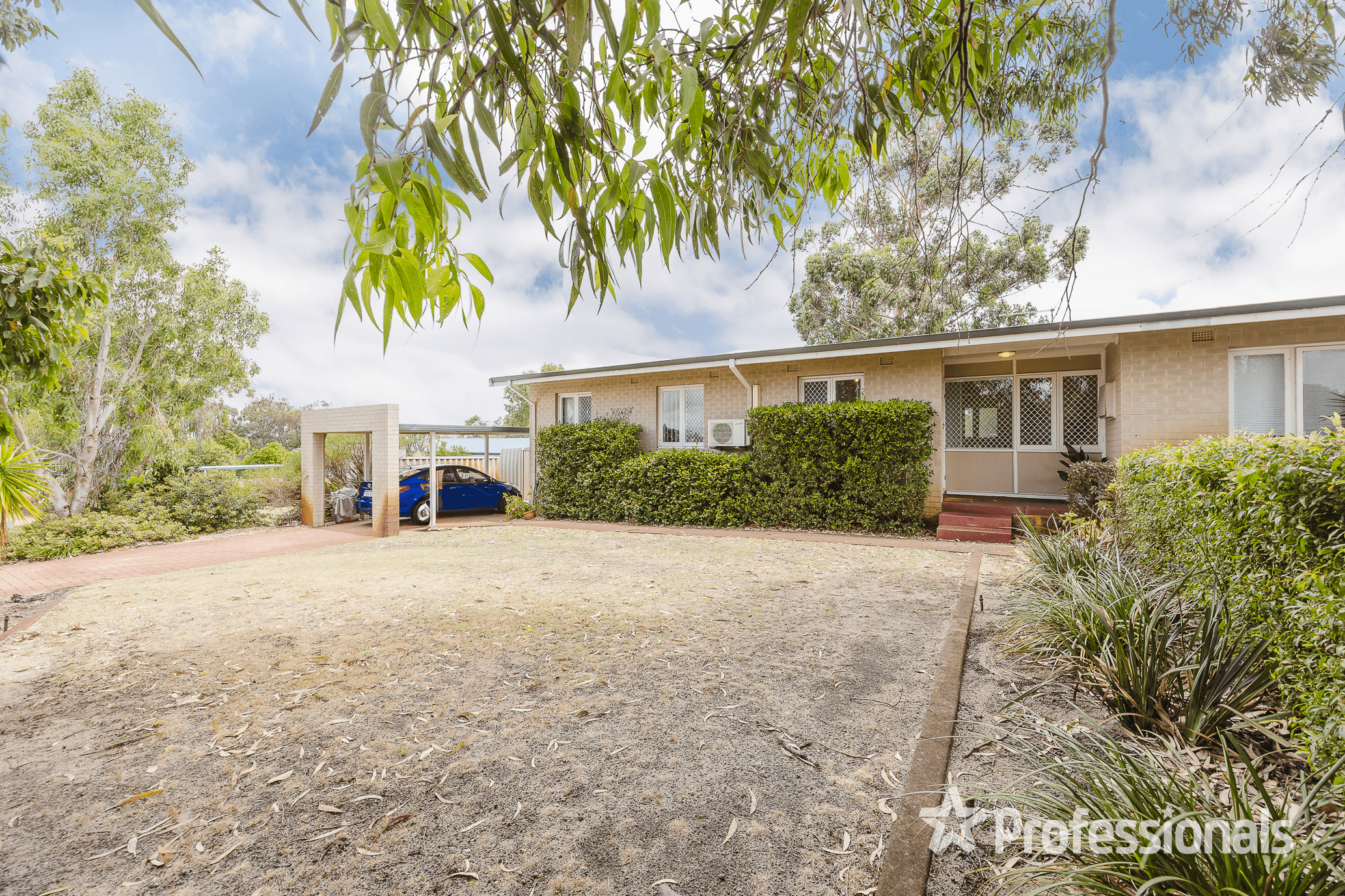 35 Rochford Way, GIRRAWHEEN, WA 6064