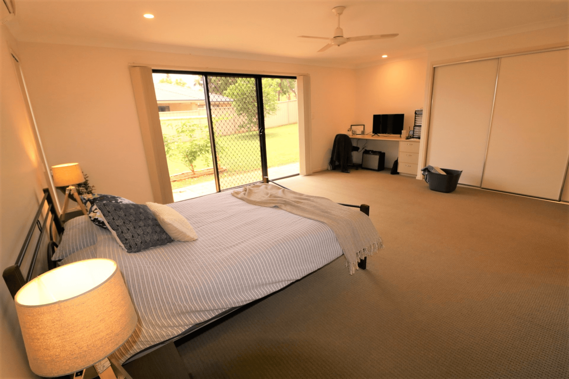 1  Pioneer Avenue, Childers, QLD 4660