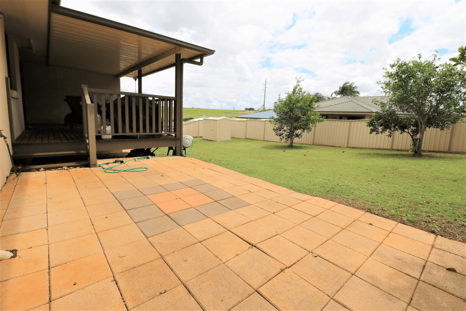 1  Pioneer Avenue, Childers, QLD 4660