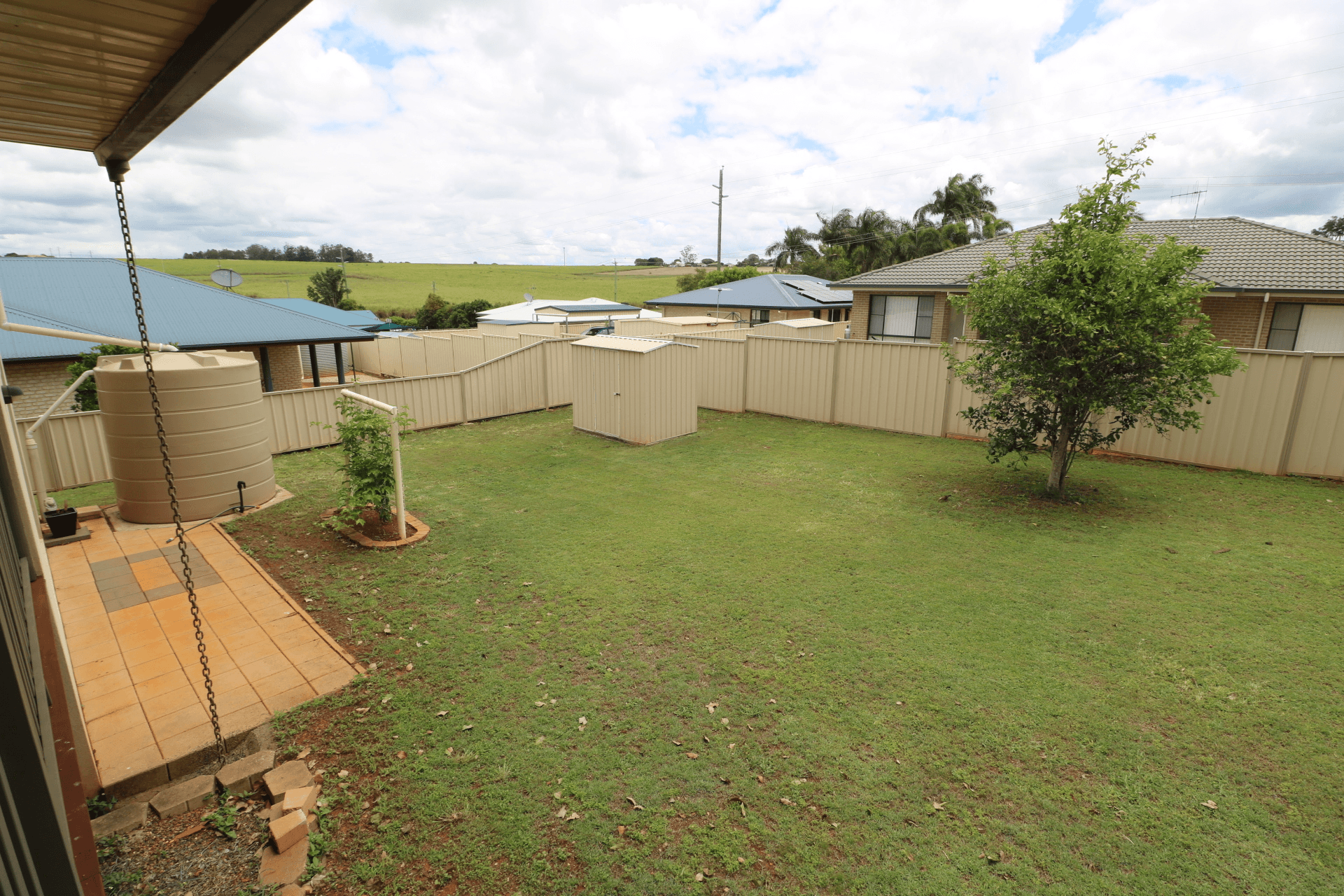 1  Pioneer Avenue, Childers, QLD 4660