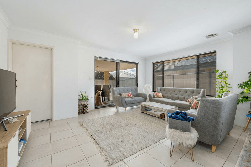 14 Teocote Crescent, AUBIN GROVE, WA 6164