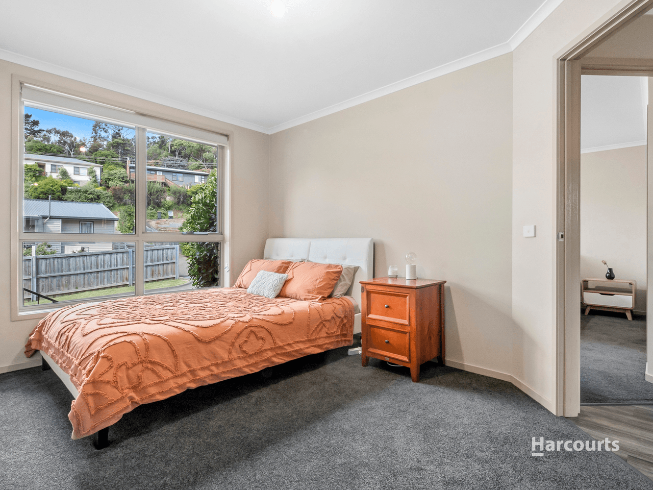 2/88 Gordons Hill Road, LINDISFARNE, TAS 7015