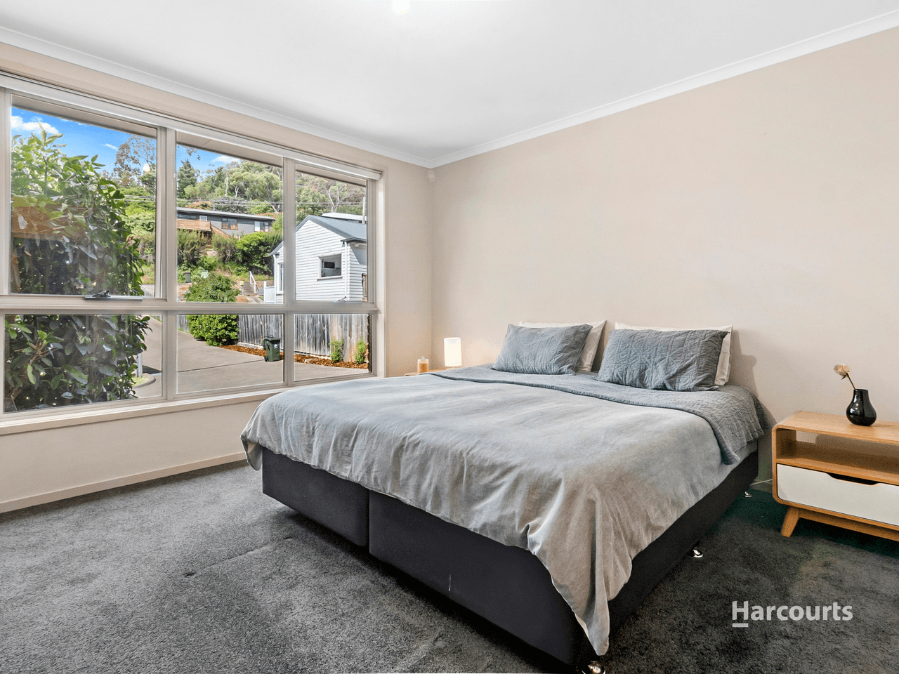 2/88 Gordons Hill Road, LINDISFARNE, TAS 7015