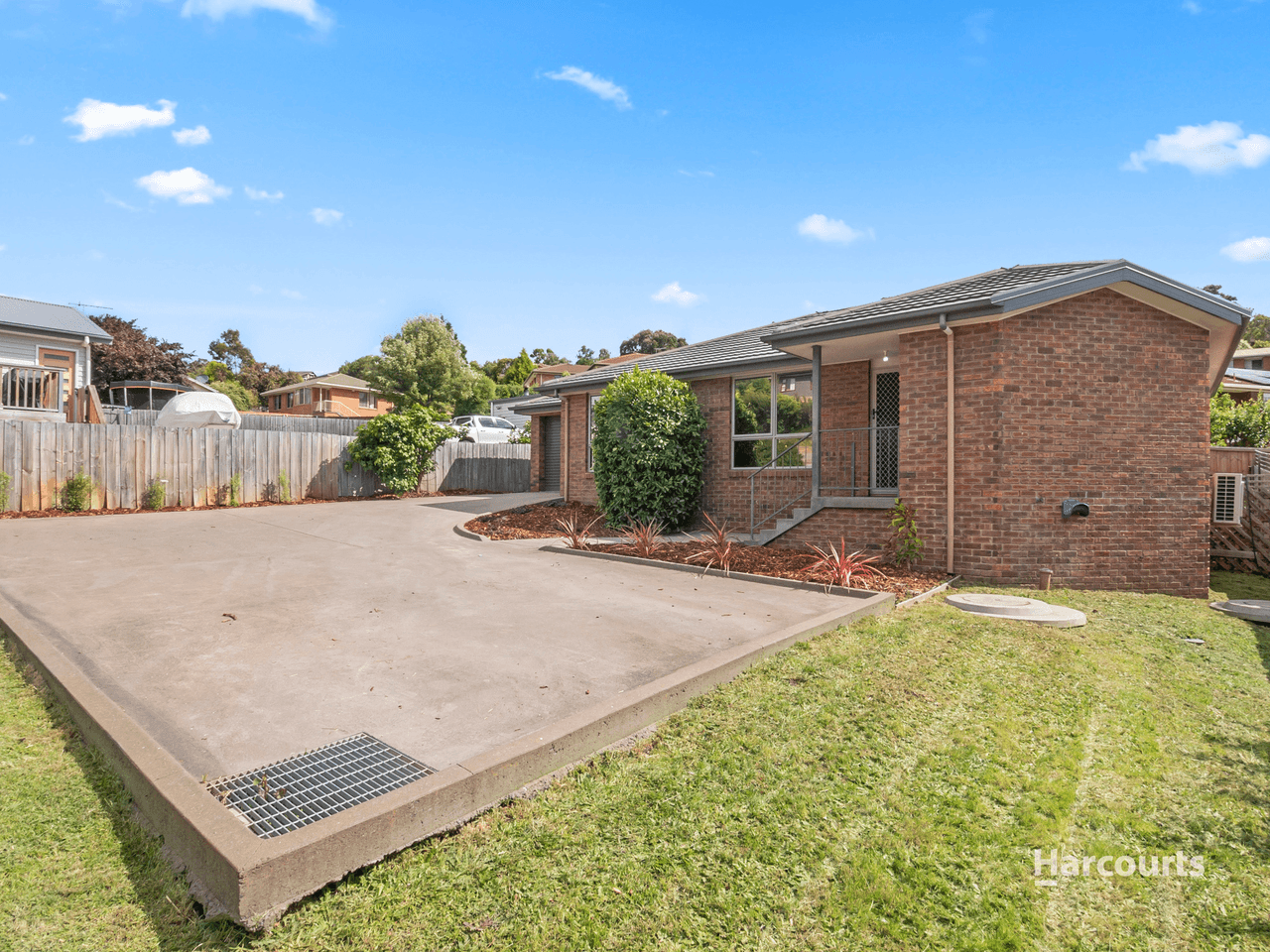 2/88 Gordons Hill Road, LINDISFARNE, TAS 7015