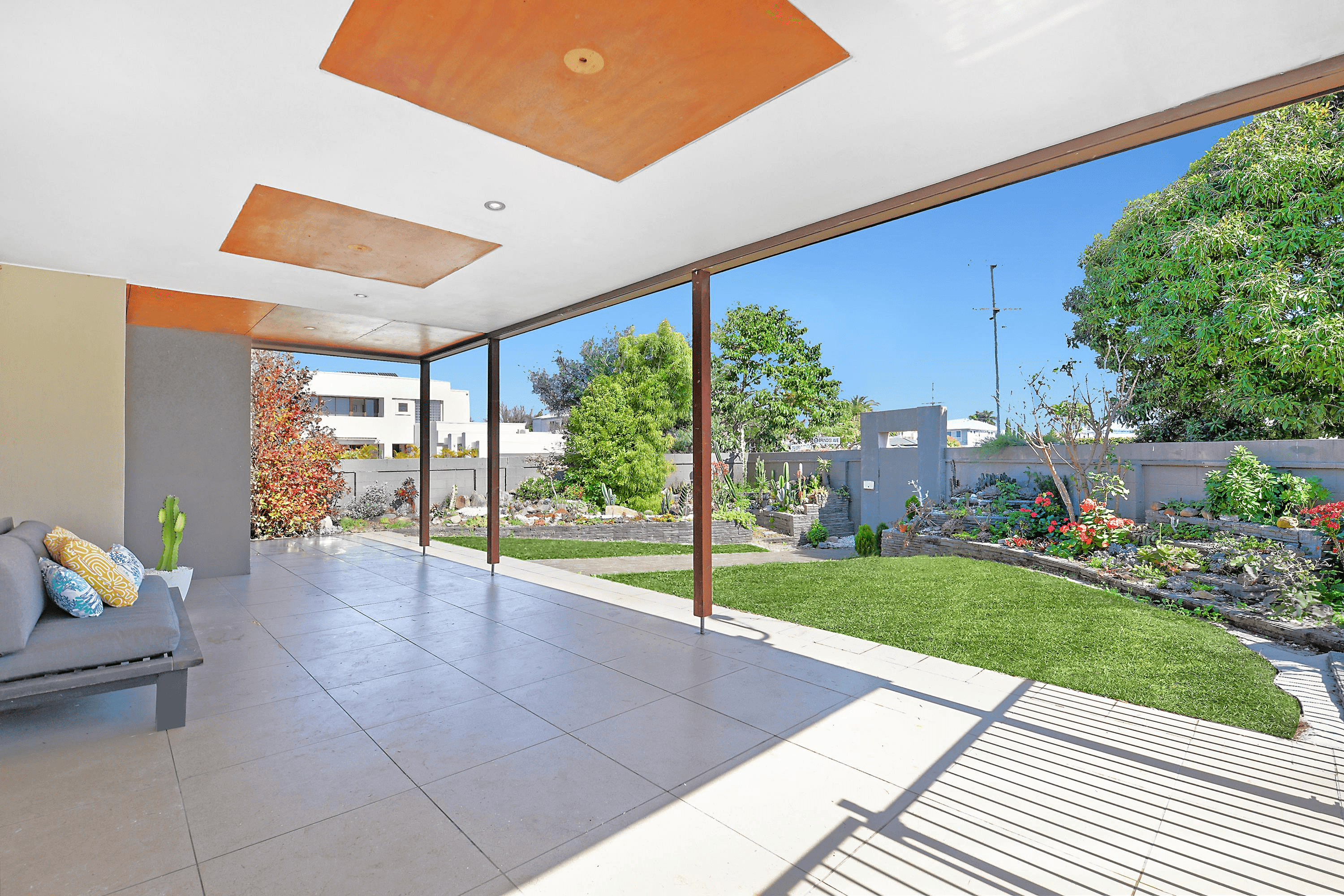 54 Brindisi Avenue, Isle Of Capri, QLD 4217