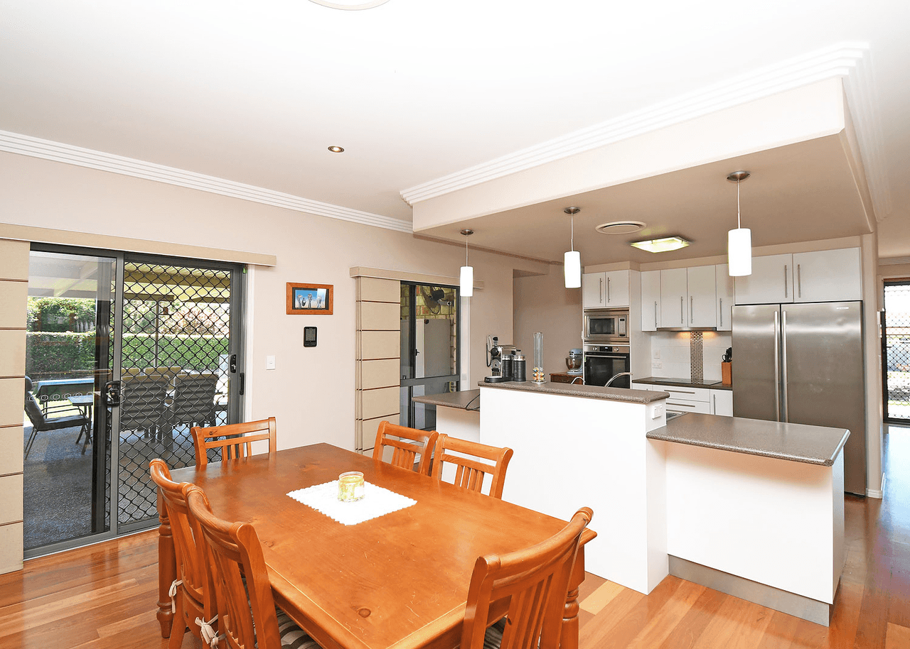 7 ROSEDALE Drive, WONDUNNA, QLD 4655