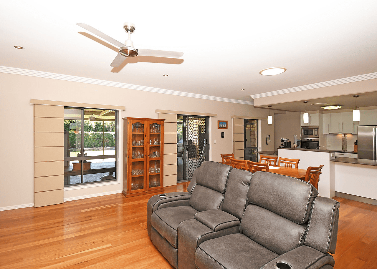 7 ROSEDALE Drive, WONDUNNA, QLD 4655