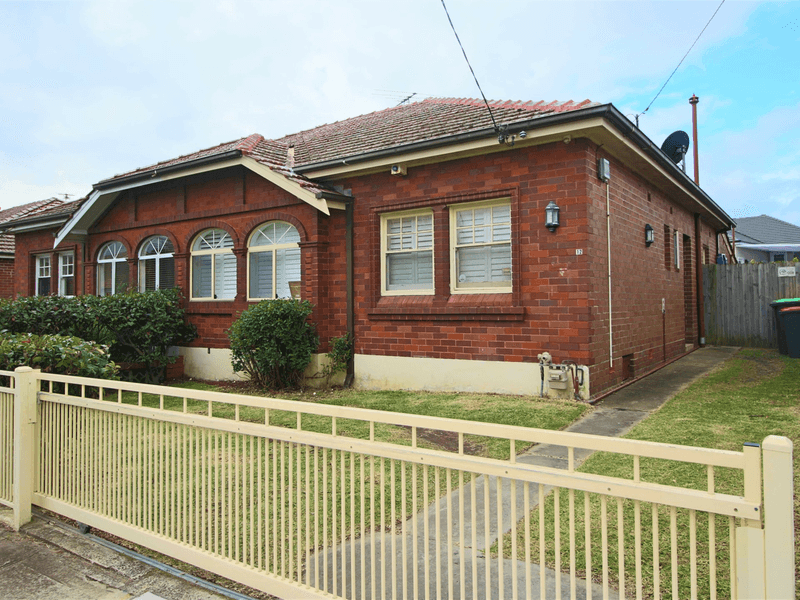 12 Ercildoune Ave, BEVERLEY PARK, NSW 2217