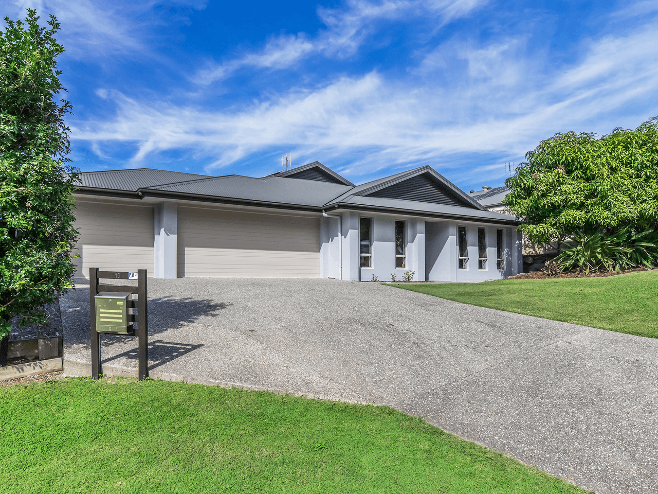 16 Greenview Drive, UPPER COOMERA, QLD 4209