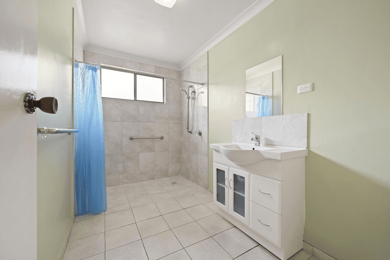 1  Collard Court, DARLING HEIGHTS, QLD 4350