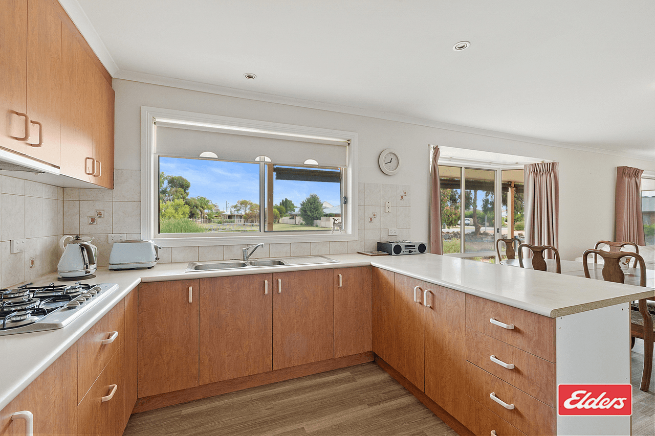 7  Shannon Court, YARRAWONGA, VIC 3730