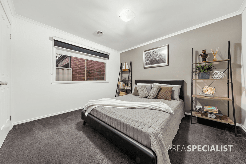 58 Naracoorte Drive, CAROLINE SPRINGS, VIC 3023