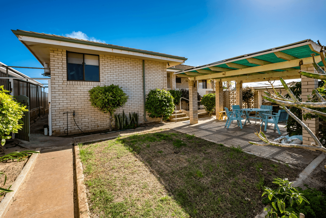 9 Carnarvon Street, PORT DENISON, WA 6525