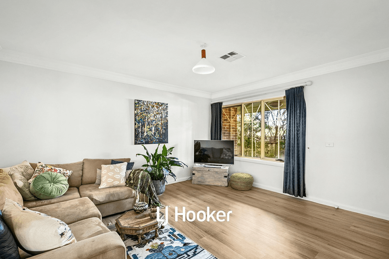 1 Finchley Place, GLENHAVEN, NSW 2156