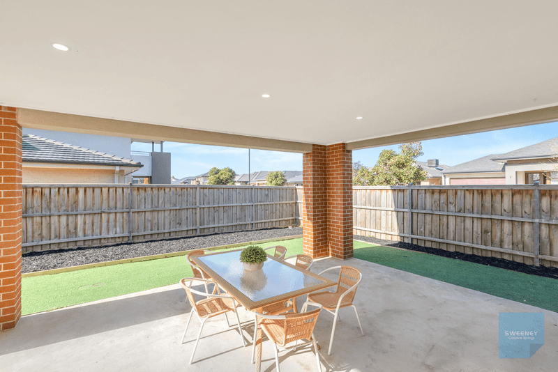 16 Carmine Circuit, BURNSIDE, VIC 3023