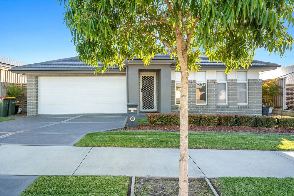 11 Meadowhawk Street, Chisholm, NSW 2322